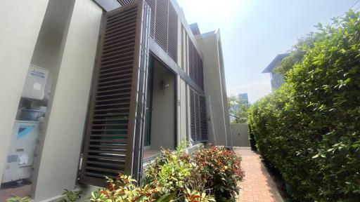 Duplex Pool-Access Sukhumvit 26