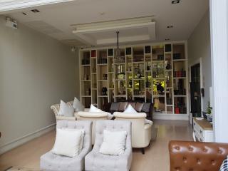 Duplex Pool-Access Sukhumvit 26