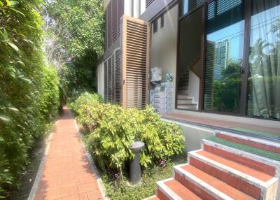 Duplex Pool-Access Sukhumvit 26