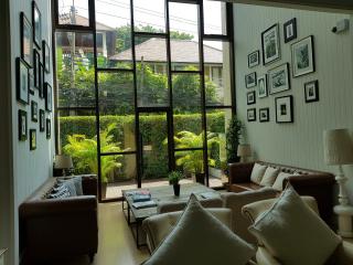 Duplex Pool-Access Sukhumvit 26