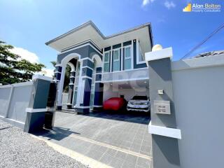 Luxury Modern 4 Bedroom 3 bathroom Pool Villa in East Pattaya For Sale ABPC0818