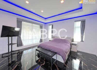 Luxury Modern 4 Bedroom 3 bathroom Pool Villa in East Pattaya For Sale ABPC0818