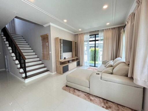 For Rent Bangkok Single House Grand Britania Wongwaen-Ramintra Kanchanaphisek Khlong Sam Wa