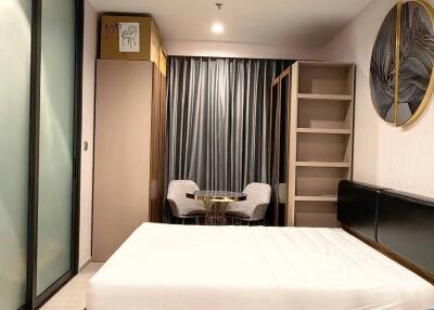 1-BR Condo at Life Asoke Hype near ARL Makkasan