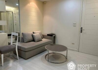 1-BR Condo at The Bangkok Sathorn-Taksin near BTS Krung Thon Buri