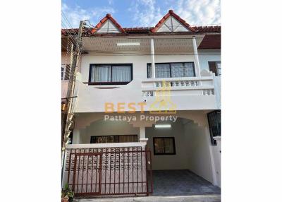 3 Bedrooms Townhouse South Pattaya H011152