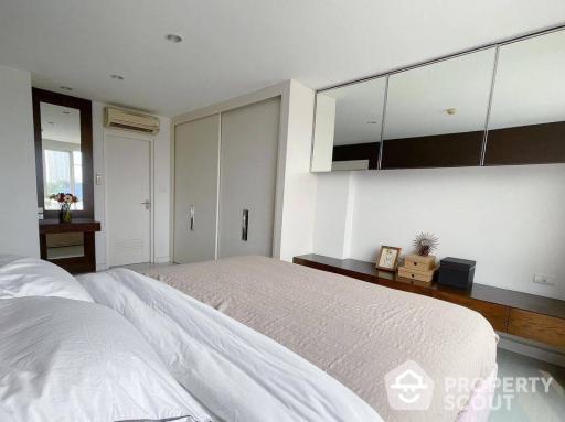 2-BR Condo at The Bangkok Sathorn-Taksin near BTS Krung Thon Buri