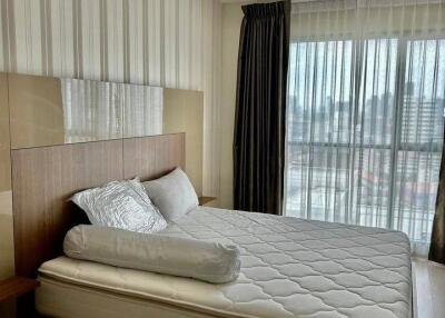 2-BR Condo at Rhythm Rangnam near BTS Victory Monument