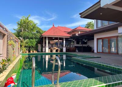5 Bedrooms House in Phoenix Golf Course Huay Yai H011021