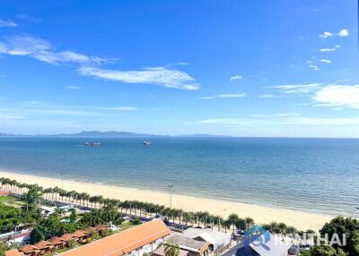 Slae Aeras beach front Jomtien studio Sea view