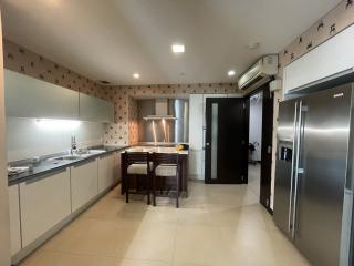 For RENT : The Park Chidlom / 4 Bedroom / 4 Bathrooms / 300 sqm / 190000 THB [10965854]