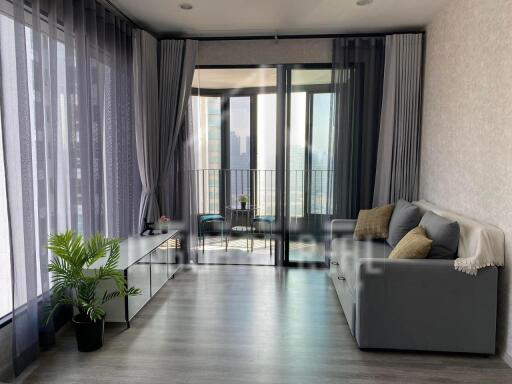 For Rent 2 Bed 1 Bath Condo Ideo Mobi Asoke close to MRT Phetchaburi