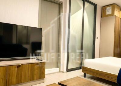 For Rent Studio Condo Life Asoke Hype close to MRT Phra Ram 9