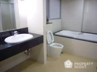 2-BR Apt. near BTS Asok (ID 510646)