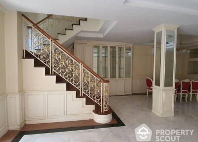 4-BR Townhouse near MRT Huai Khwang (ID 491717)