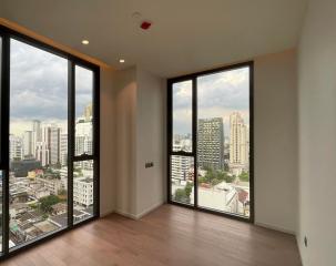 For SALE : MUNIQ Sukhumvit 23 / 2 Bedroom / 2 Bathrooms / 55 sqm / 12300000 THB [S12012]