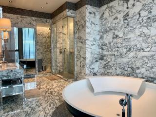 For SALE : The Ritz - Carlton Residences at MahaNakhon / 3 Bedroom / 3 Bathrooms / 353 sqm / 250000000 THB [10966484]