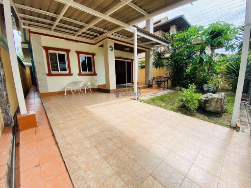 4 Bedrooms House Na Kluea H008679