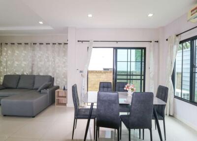 Modern 3 bedroom house at Setthasiri San Sai