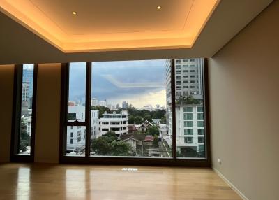 For SALE : Baan Sindhorn / 2 Bedroom / 2 Bathrooms / 168 sqm / 37600000 THB [10969009]