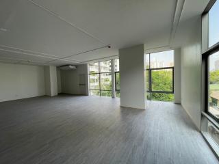 For Rent Bangkok Office in Narathiwas BTS Chong Nonsi Sathorn