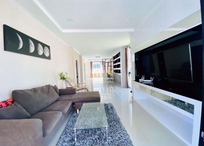 3 Bedrooms Villa / Single House in Villa Asiatic East Pattaya H011163