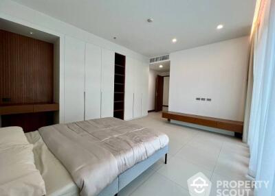 2-BR Condo near MRT Phra Ram 9