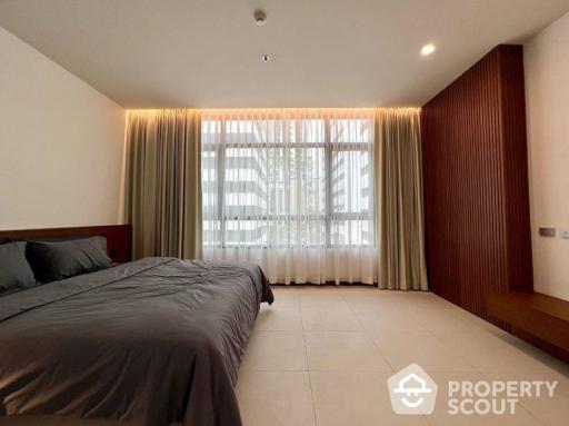 2-BR Condo near MRT Phra Ram 9