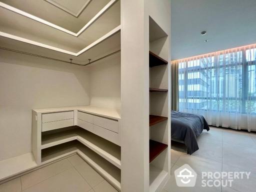 2-BR Condo near MRT Phra Ram 9