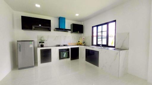 3 Bedrooms Villa / Single House Huay Yai H011162