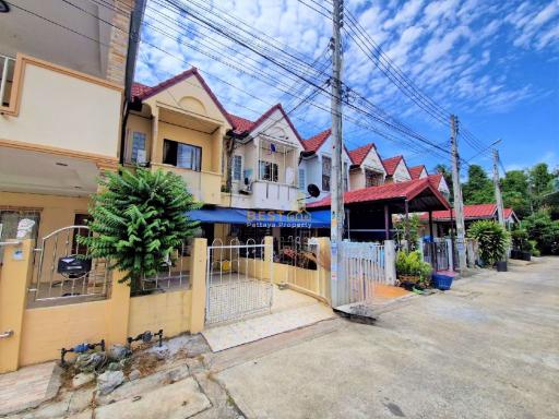 2 Bedrooms Townhouse in Ngam Charoen 7 East Pattaya H011159