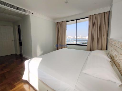 4 Bedrooms bed in Condo in Royal Cliff in Pratumnak C008967