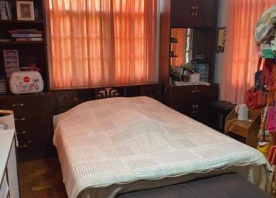 3-BR House near BTS Udom Suk