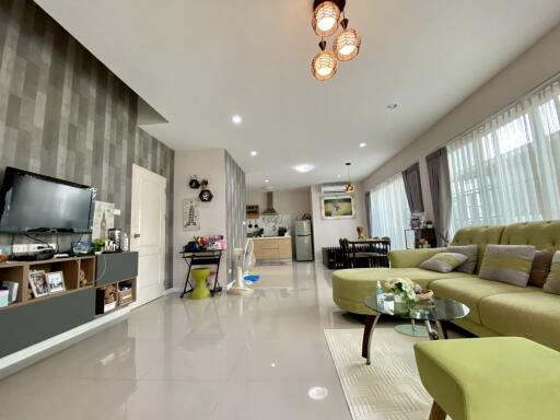 Huay Yai Luxury Villa House for Sale