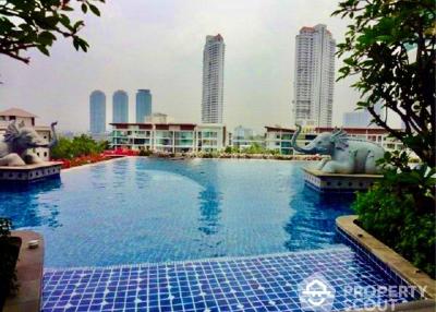 2-BR Condo at Baan Sathorn Chaopraya near BTS Krung Thon Buri