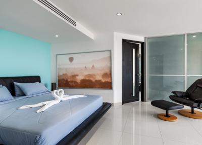 The Elegant 2-Bedroom with Sea View Near Surin Beach