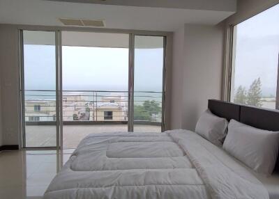 Residence @ Dream Beachfront Condo for Sale