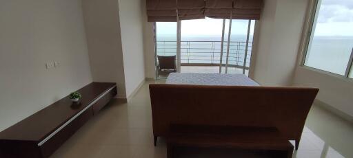 Large Unit Condo Residence @ Dream for Sale