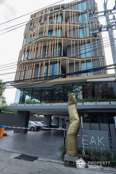 1-BR Condo at The Teak Sukhumvit 39 near BTS Phrom Phong