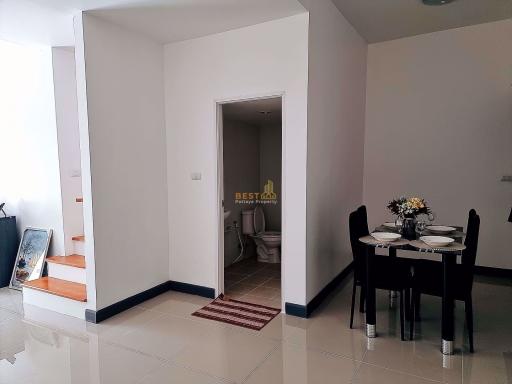 3 Bedrooms Townhouse in Lalin Town East Pattaya H011165