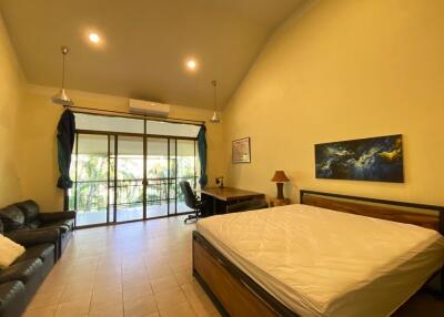 A large family home with private pool for sale in Nam Phrae, Chiang Mai