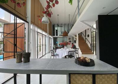 Modern house with 4 bed and private pool for rent or sale in Hang Dong, Chiang Mai