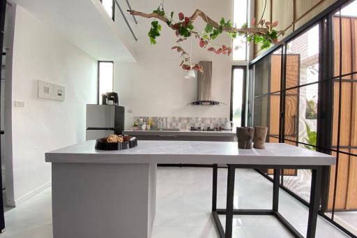 Modern house with 4 bed and private pool for rent or sale in Hang Dong, Chiang Mai