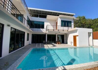 A modern house with pool for sale in Nimman area, Chiang Mai