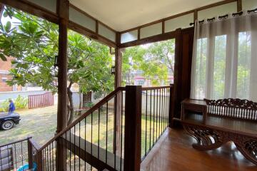 A charming wooden Thai house for rent or sale in Sankhampeang, Chiang Mai