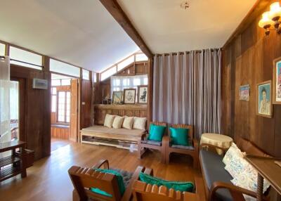 A charming wooden Thai house for rent or sale in Sankhampeang, Chiang Mai