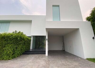 A modern home with pool for sale or rent at Green Vally Golf Course, Mae Rim, Chiang Mai