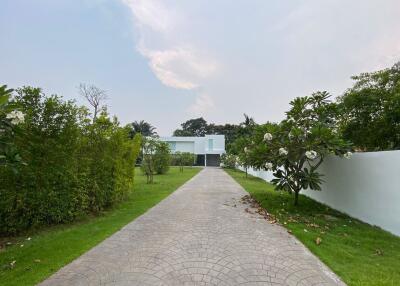 A modern home with pool for sale or rent at Green Vally Golf Course, Mae Rim, Chiang Mai