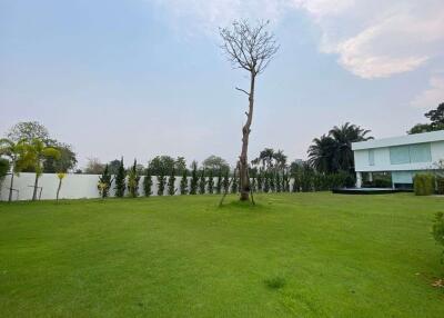 A modern home with pool for sale or rent at Green Vally Golf Course, Mae Rim, Chiang Mai