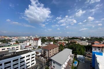 Large 2 beds unit for sale with special offer in Muang Chiang Mai